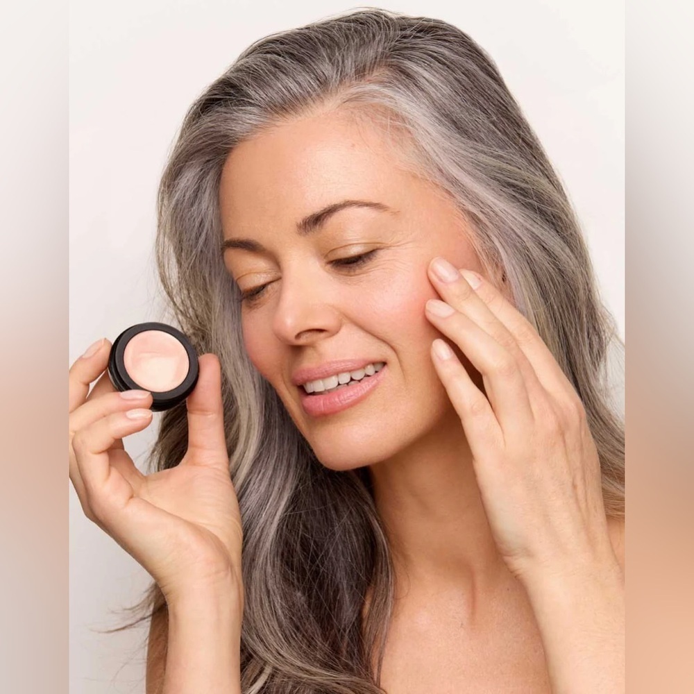 FANCY FACE
Dew-U
Cream highlight - Picture 5 of 7